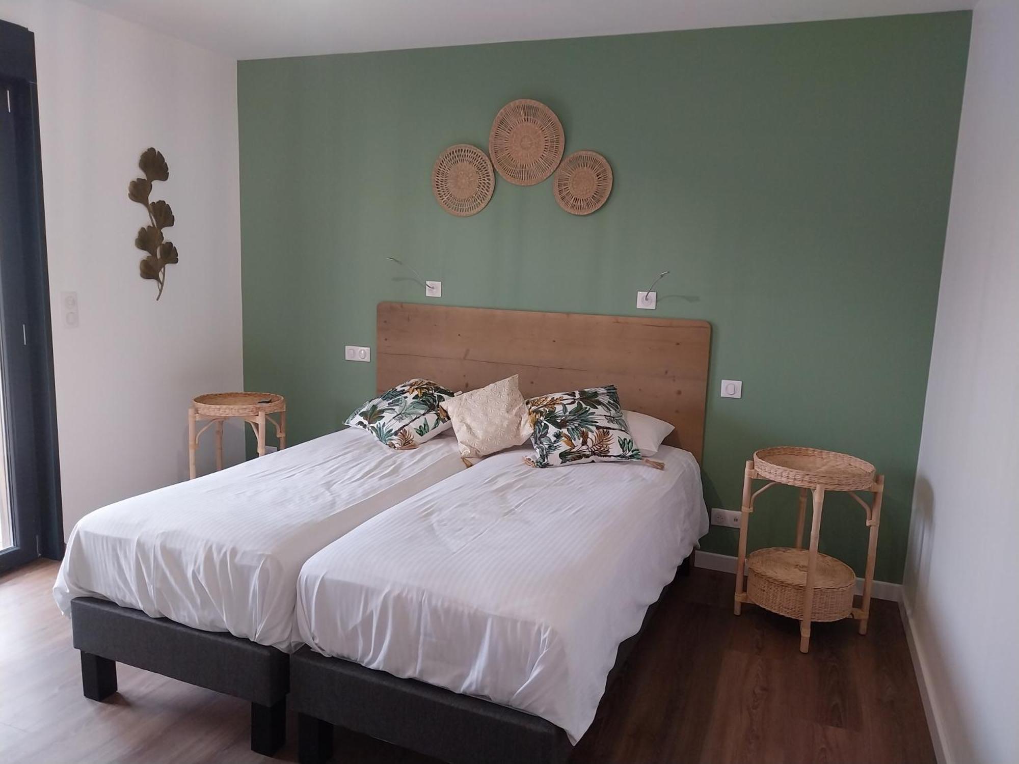 Logis Hotel Restaurant Cruzel Maurs エクステリア 写真