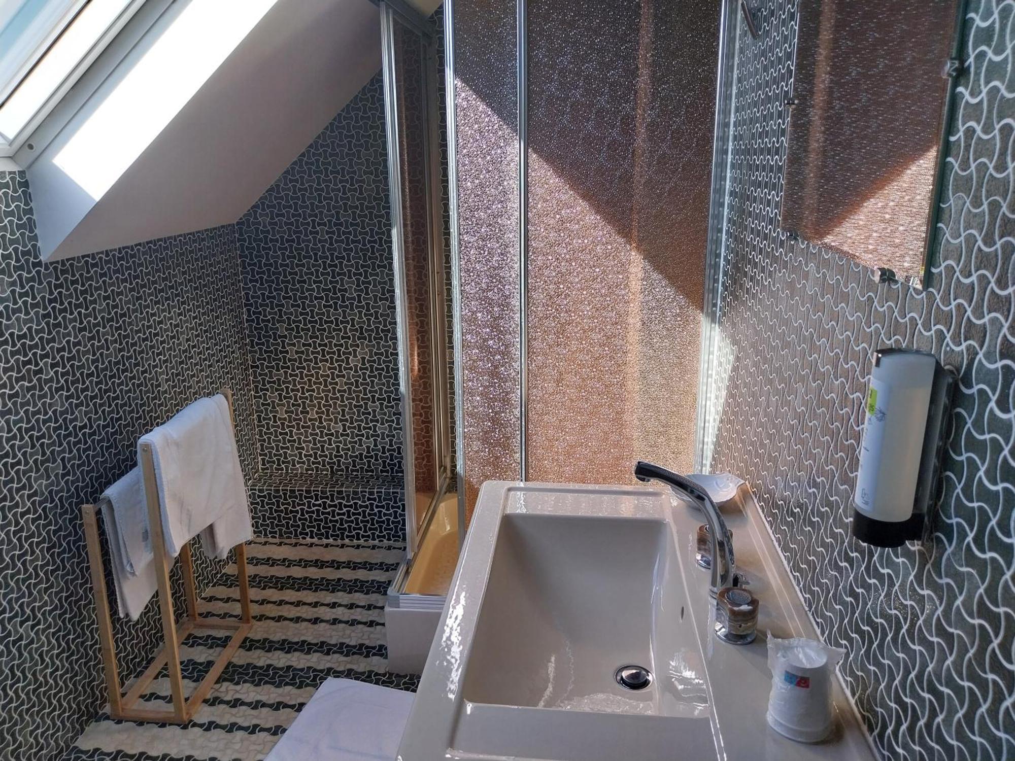 Logis Hotel Restaurant Cruzel Maurs エクステリア 写真