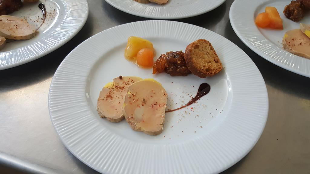 Logis Hotel Restaurant Cruzel Maurs エクステリア 写真
